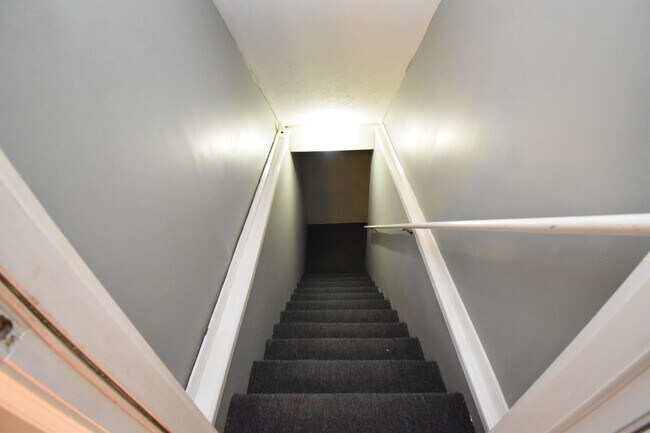 Building Photo - 3 Bedroom Pet Friendly Home For Rent Near ...