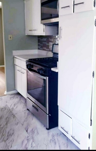 Building Photo - 6202 Belwood St