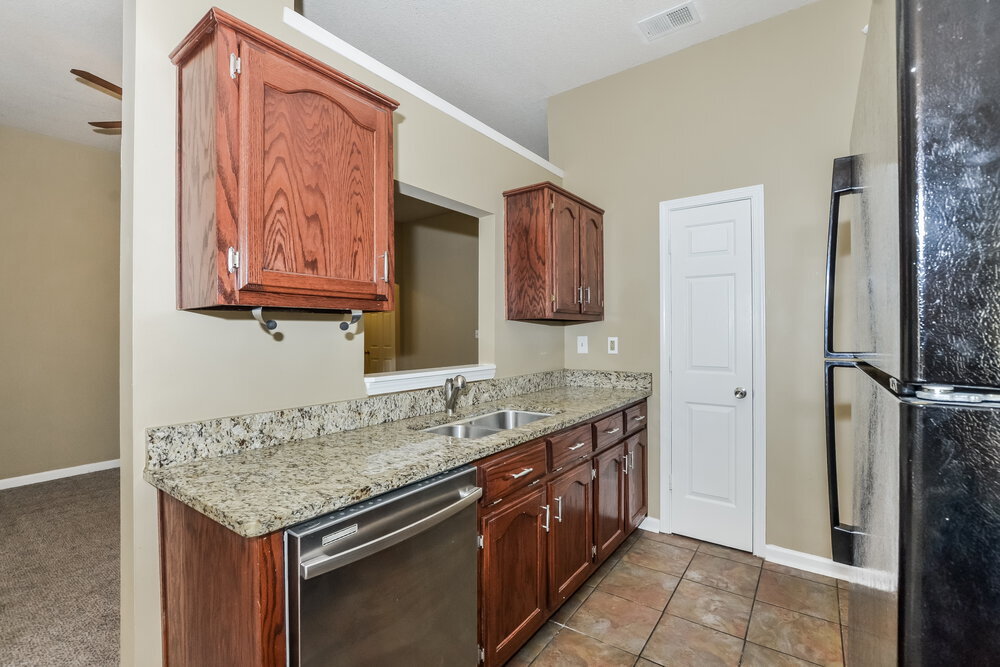 Building Photo - 7642 Fox Hunt Dr E