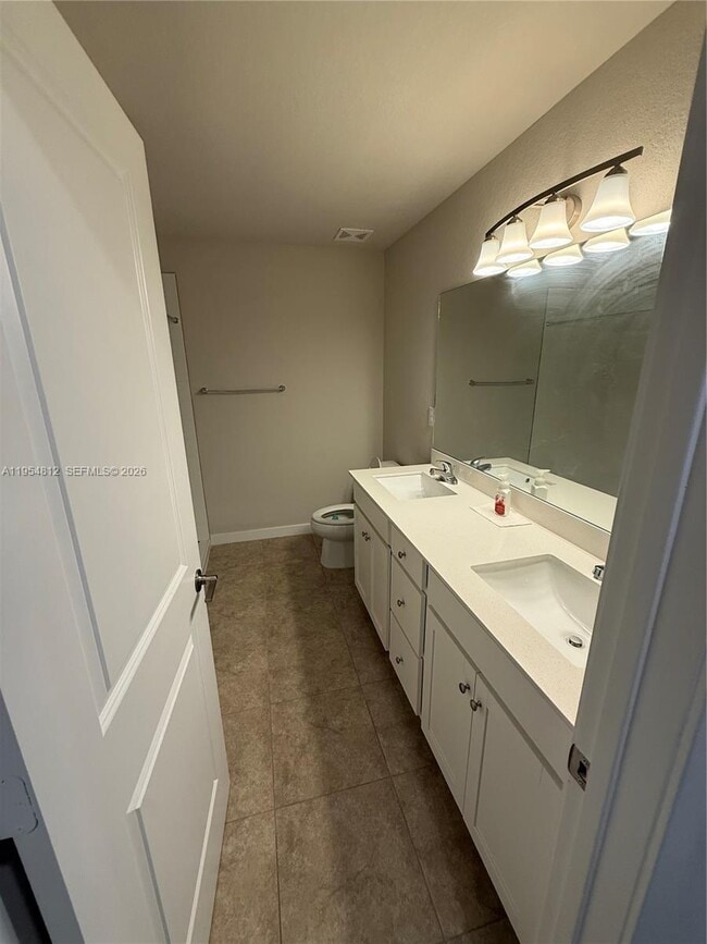 Building Photo - 585 NW 11th St