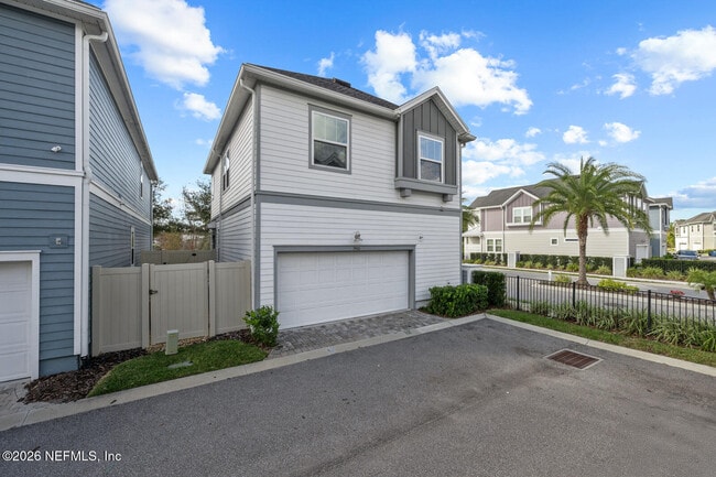 Building Photo - 7400 Beach Walk Pl