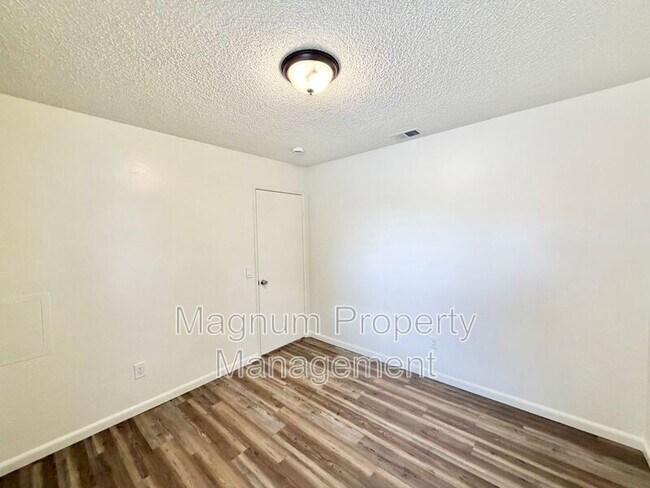 Building Photo - 24690 Rugby Ln