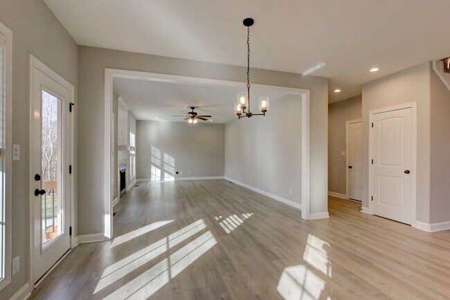 Building Photo - 2086 Ussery Rd S