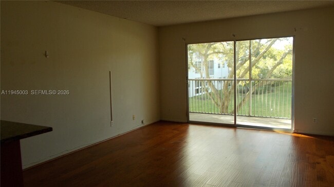 Building Photo - 1400 SW 124th Terrace
