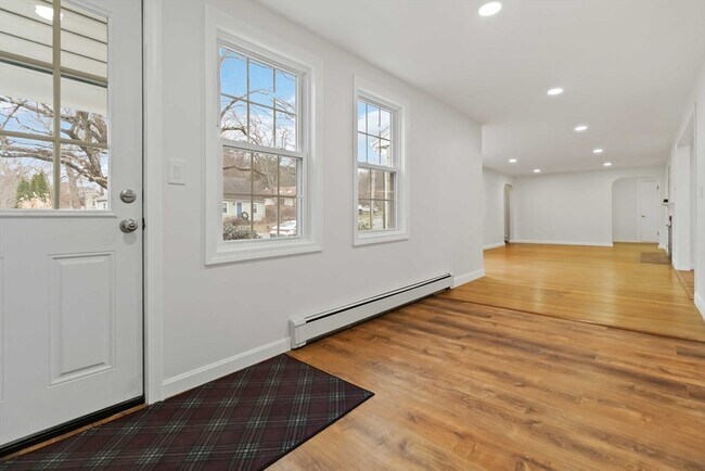 Building Photo - 58 Cutler Dr