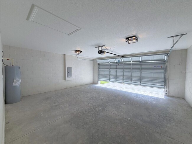 Building Photo - 6022 SW 206th Ave