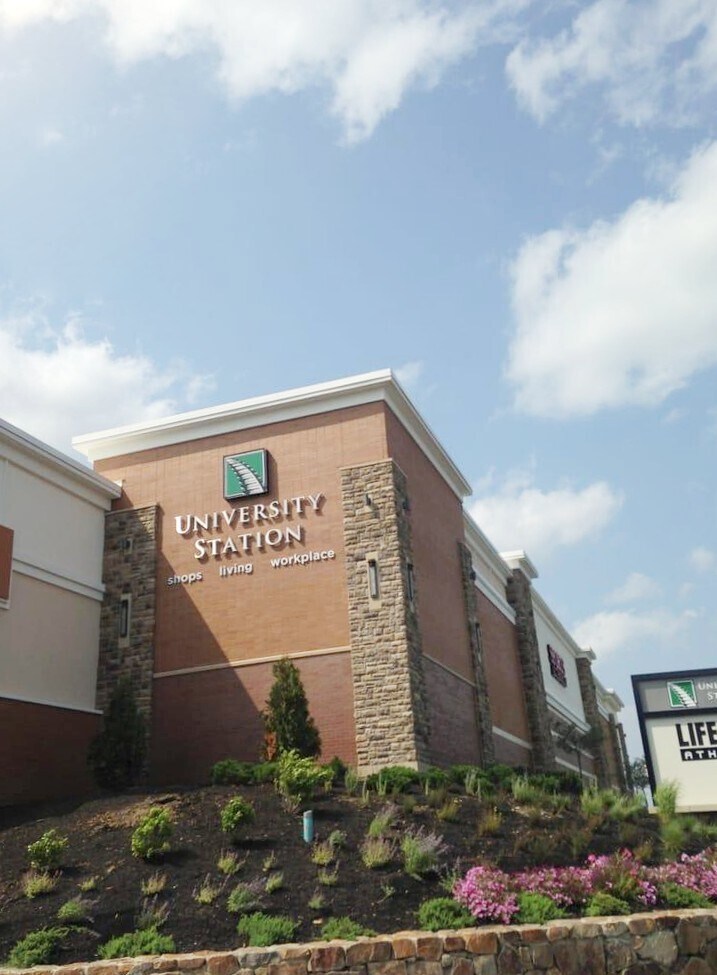 Building Photo - 104 Harvard St