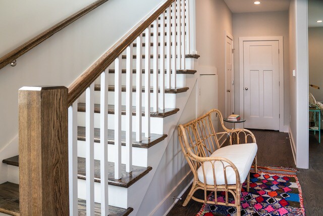 Building Photo - 509 Rosedale Ave E