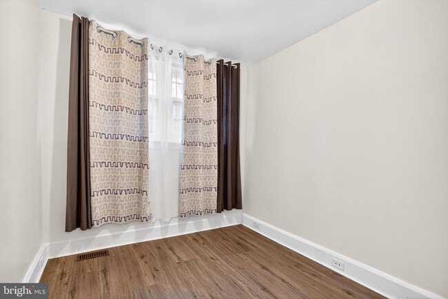 Building Photo - 1118 Sterling Ave