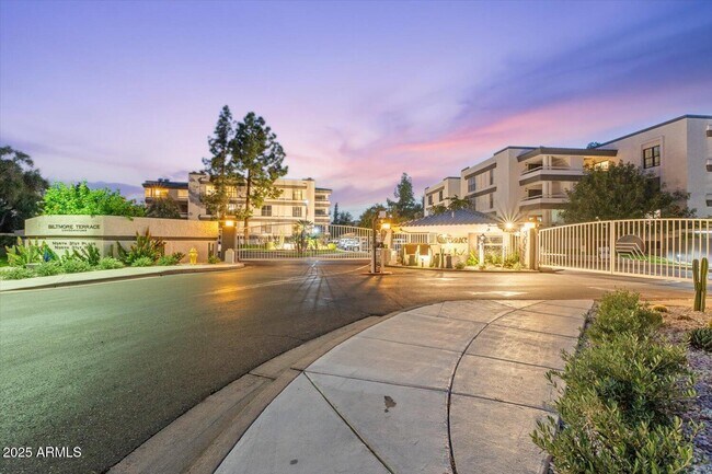 Building Photo - 5122 N 31st Way