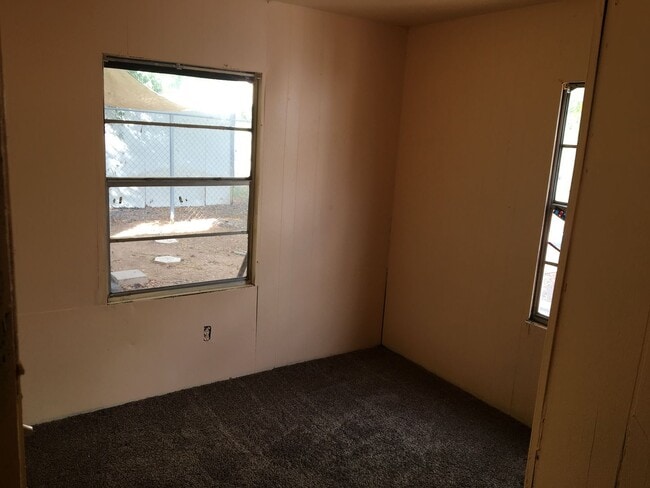 Building Photo - Location, Location!  Nice home located nea...
