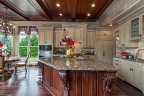 Building Photo - 675 Falls Lake Dr