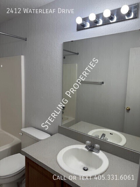Building Photo - 2412 Waterleaf Dr