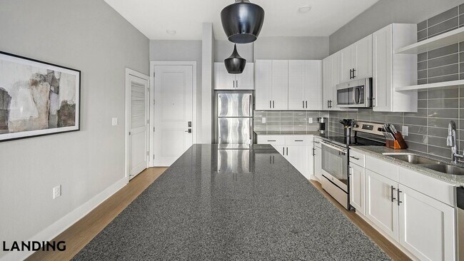 Building Photo - 15401 Chenal Pkwy