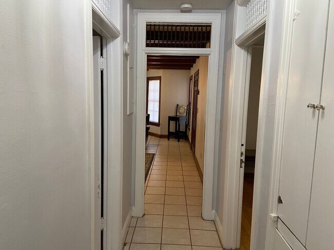 Building Photo - 123