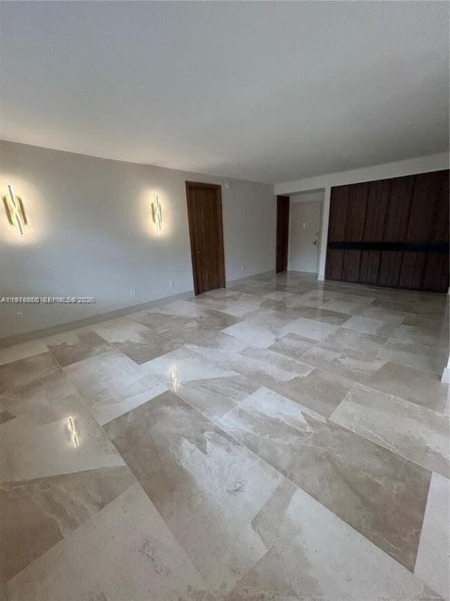 Building Photo - 1060 92nd St