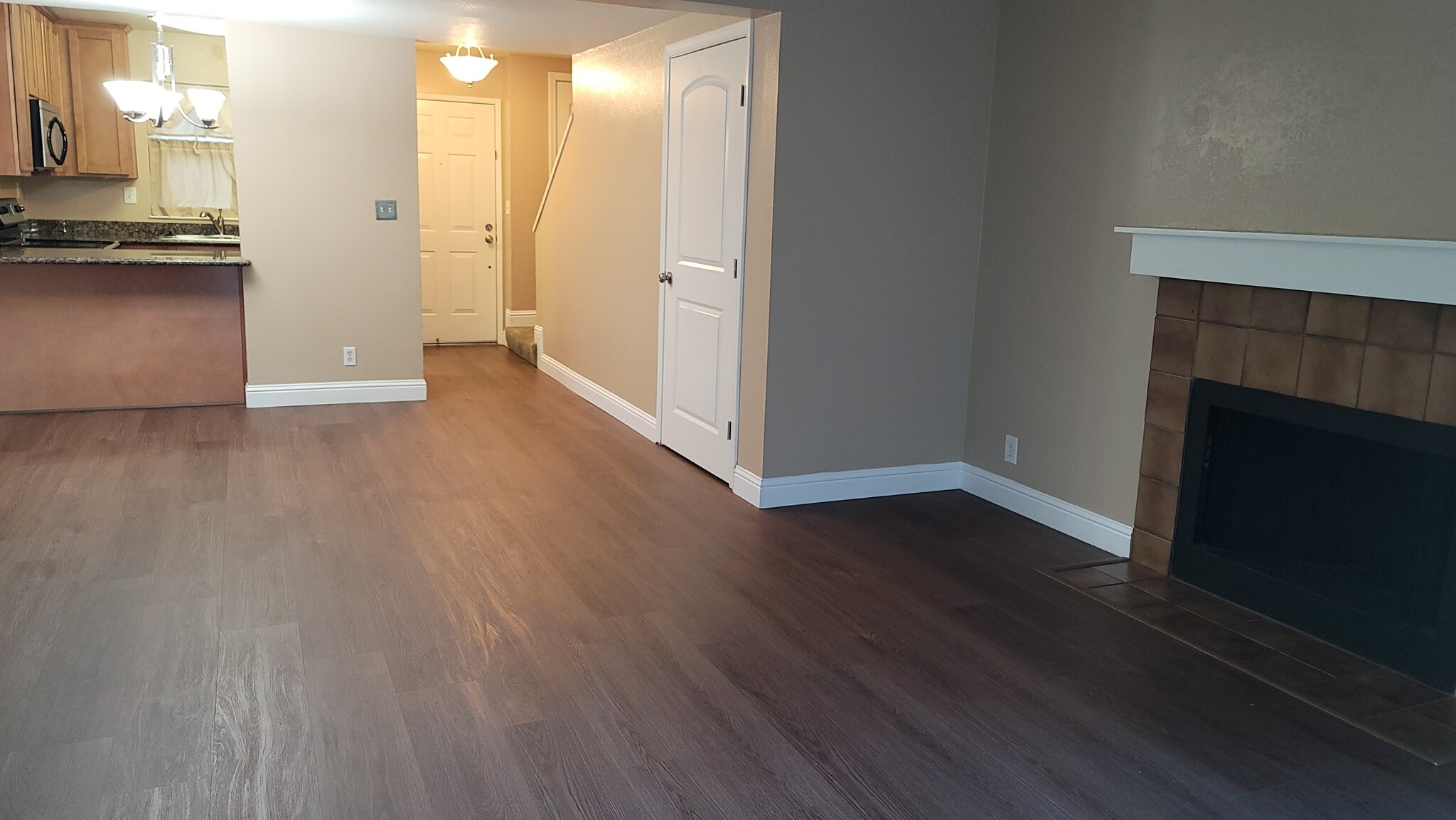 Building Photo - 788 Center Ave