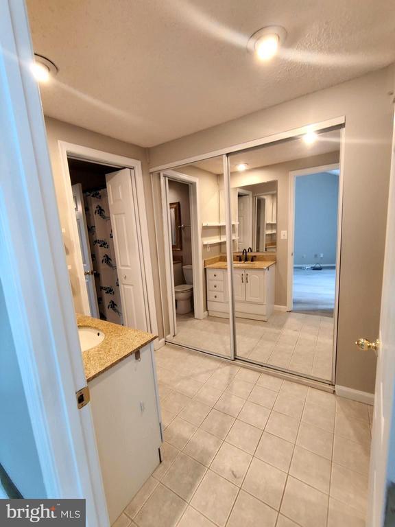 Building Photo - 3151 Covewood Ct