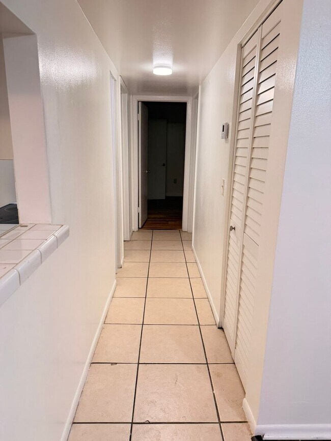 Building Photo - Two-bedroom apartment for rent in Margate