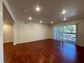 Building Photo - Remodeled 2 Bedroom 2 Bathroom Condo Near BYU