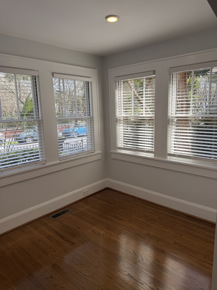 Building Photo - 41 B Smith Street