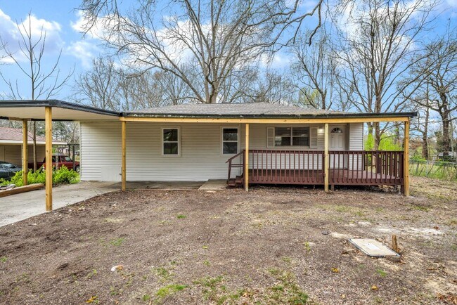 Primary Photo - Renovated 4-Bed Home in Pleasant Grove!