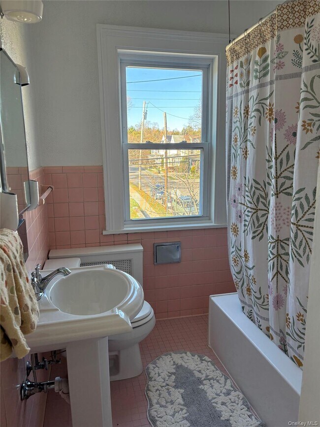 Building Photo - 166 Lake Ave