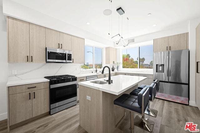 Building Photo - 1959 1st St