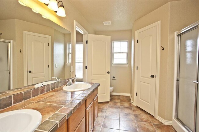 Building Photo - 4095 W Spring House Dr