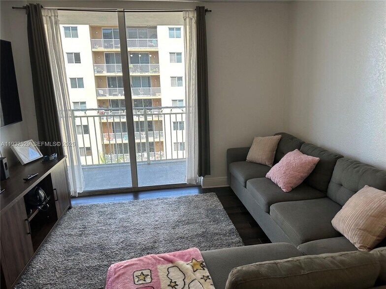 Building Photo - 219 NW 12th Ave