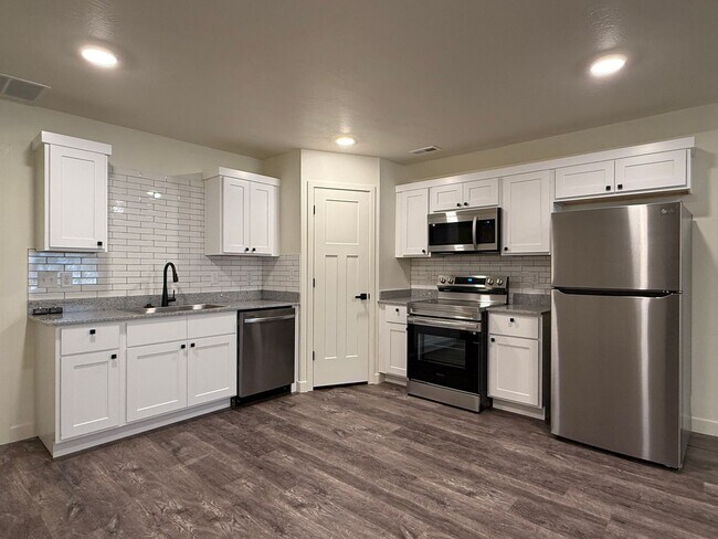 UPGRADED PACKAGE Brand New Smart Town Home... - 982 E Ella Ln Heber ...