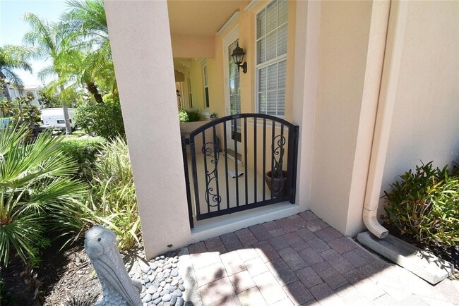 Building Photo - 5397 Davini St