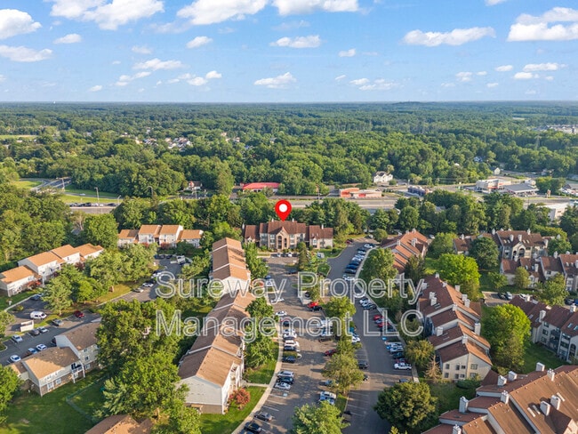 Building Photo - 5511B Aberdeen Dr