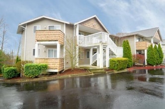 Building Photo - Ideal 1 Bed 1 Bath Lynnwood Condo with W/D In-Unit!