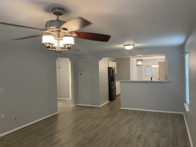 Building Photo - "Charming 3-Bedroom Haven in Selma with Granite Elegance!"