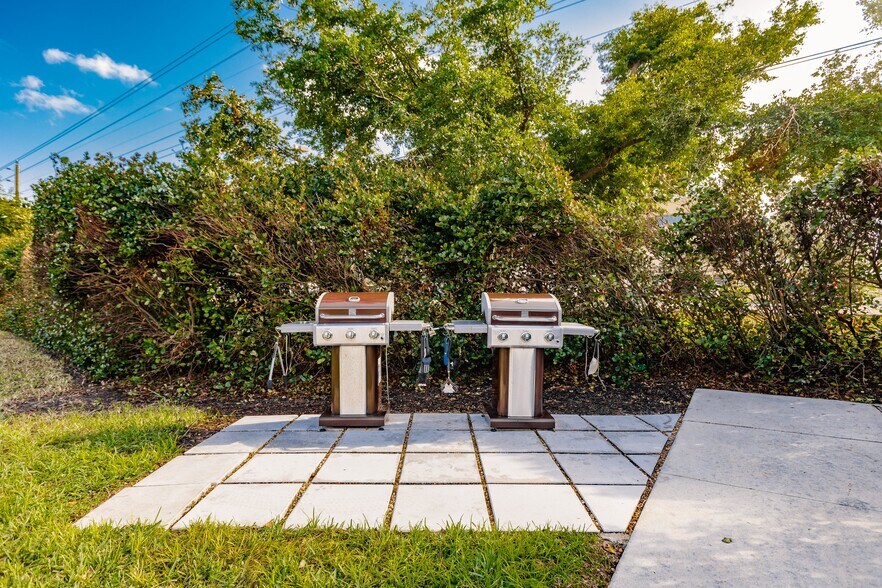 Outdoor grills. - 8331 Whiskey Preserve Cir