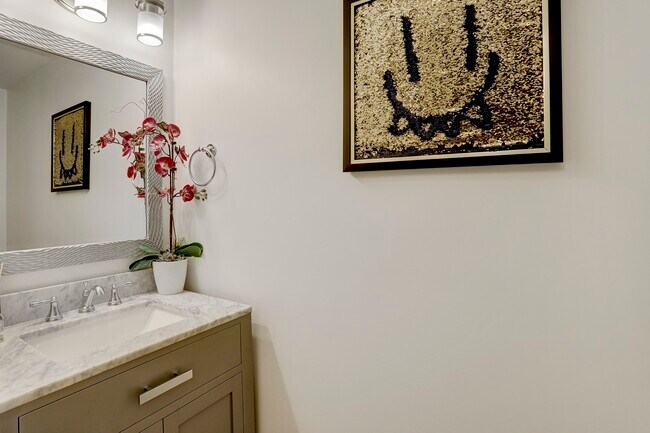 Building Photo - 12625 Memorial Dr