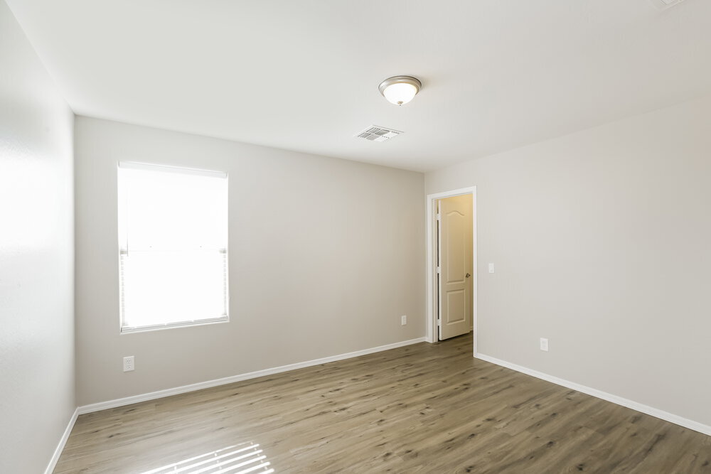 Building Photo - 7341 W Darrel Rd