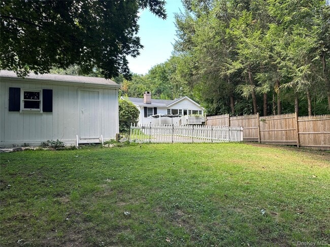 Building Photo - 33 Rutland Dr