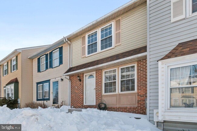 Building Photo - 5 Bardia Ct