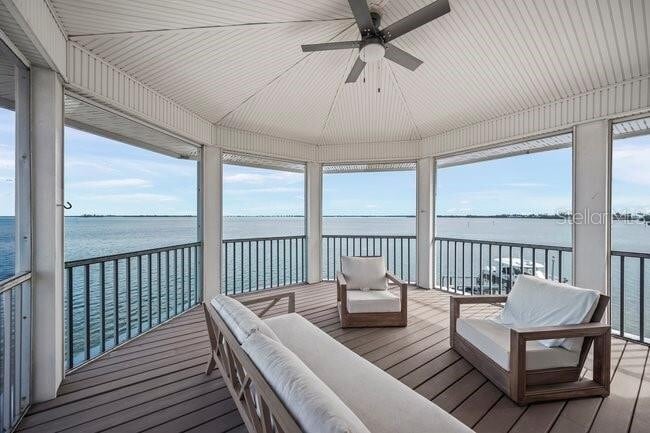 Building Photo - 527 56th St