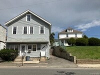 Building Photo - 226 Glen Cove Ave