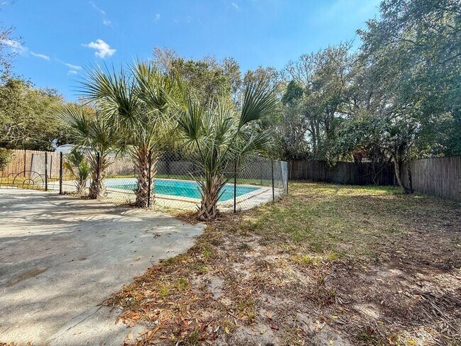 Building Photo - 7740 Arble Dr