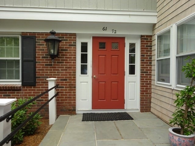 Building Photo - 69 Highview Dr