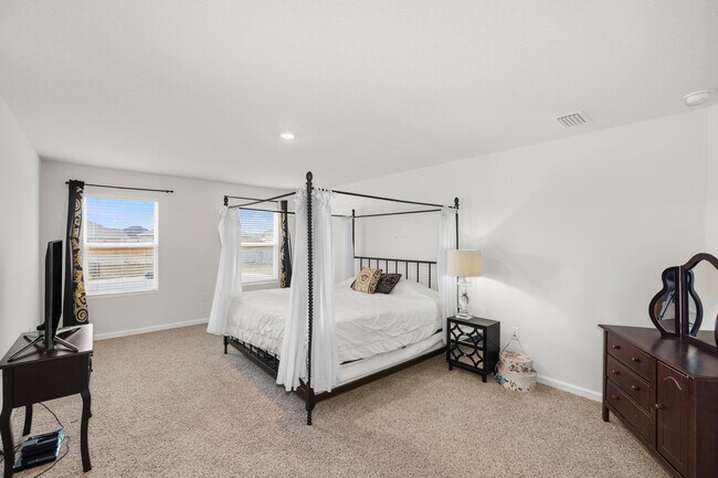 Building Photo - 1105 Valor Walk