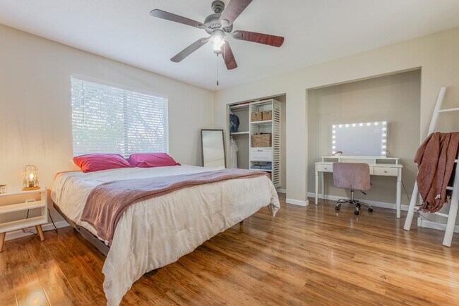 Building Photo - 15531 Knollglade