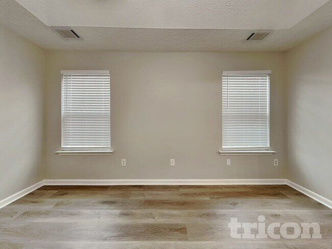 Building Photo - 1528 Cardinal Ln