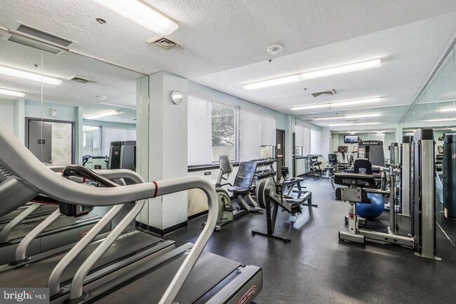 Building Photo - 5501 Seminary Rd