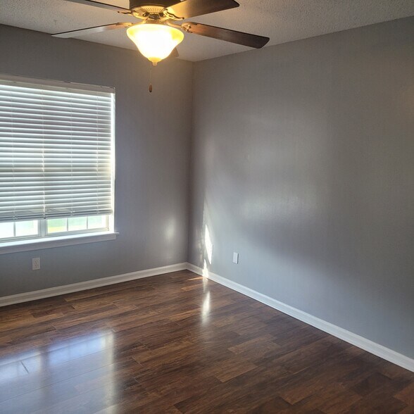 Building Photo - 3125 S Cashua Dr