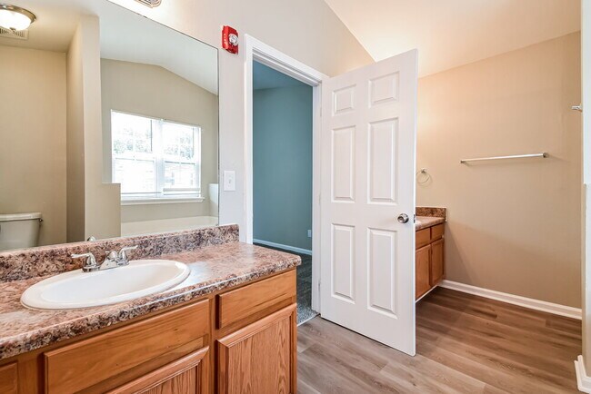 Building Photo - 2813 Windsor Forrest Ct